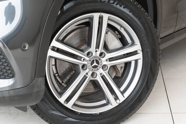Used 2021 Mercedes-Benz GLC 300 image 2