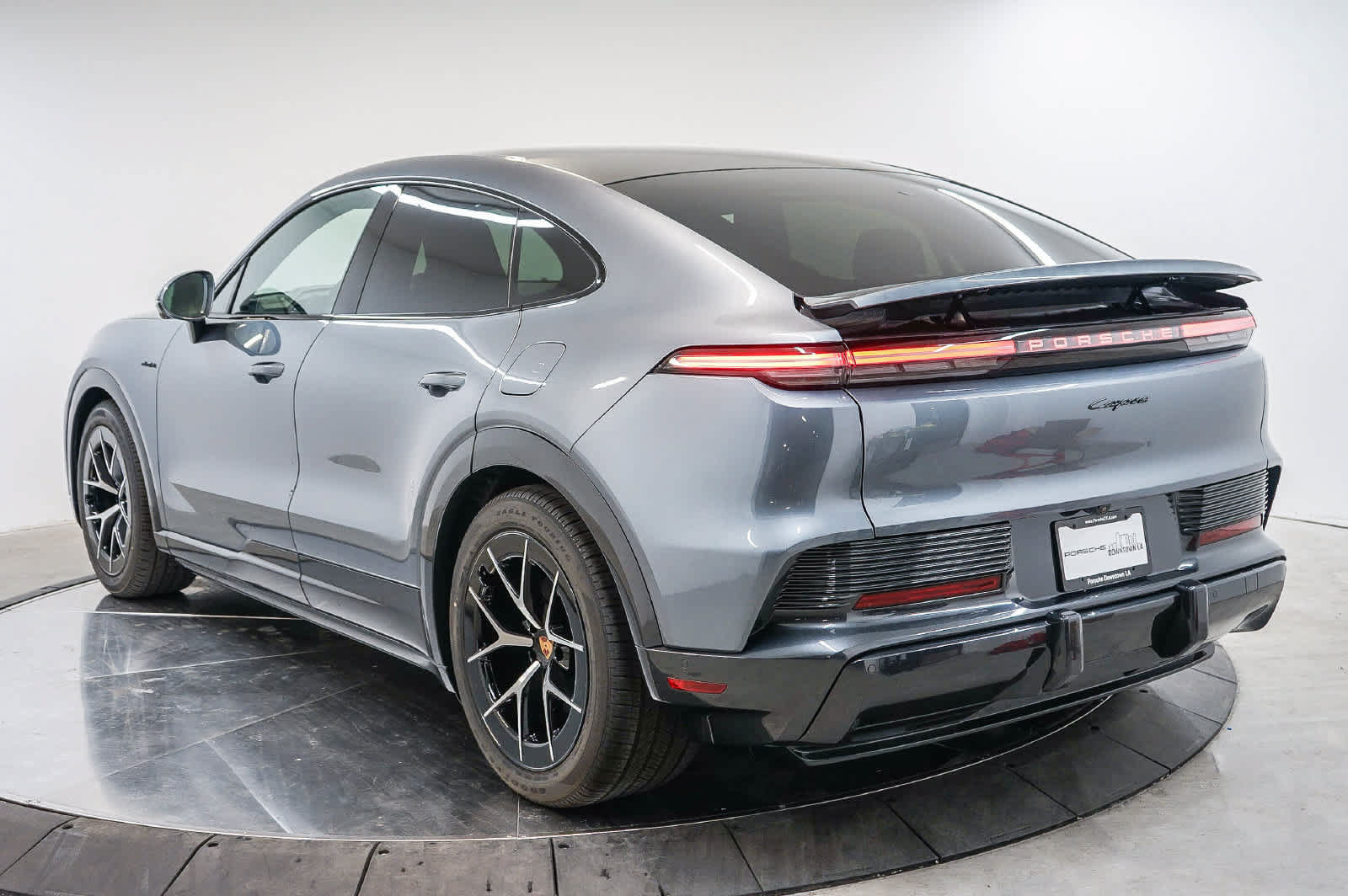 New 2026 Porsche Cayenne Electric Coupe AWD/4WD image 3