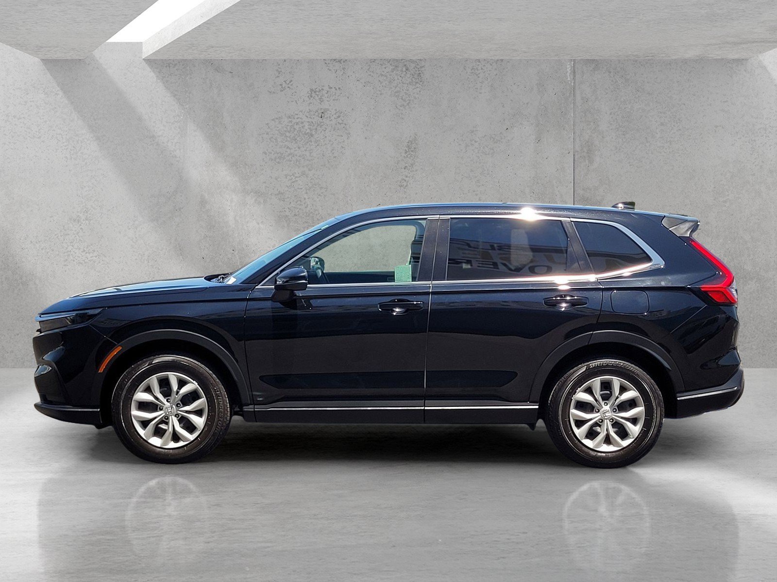 Used 2025 Honda CR-V LX image 8