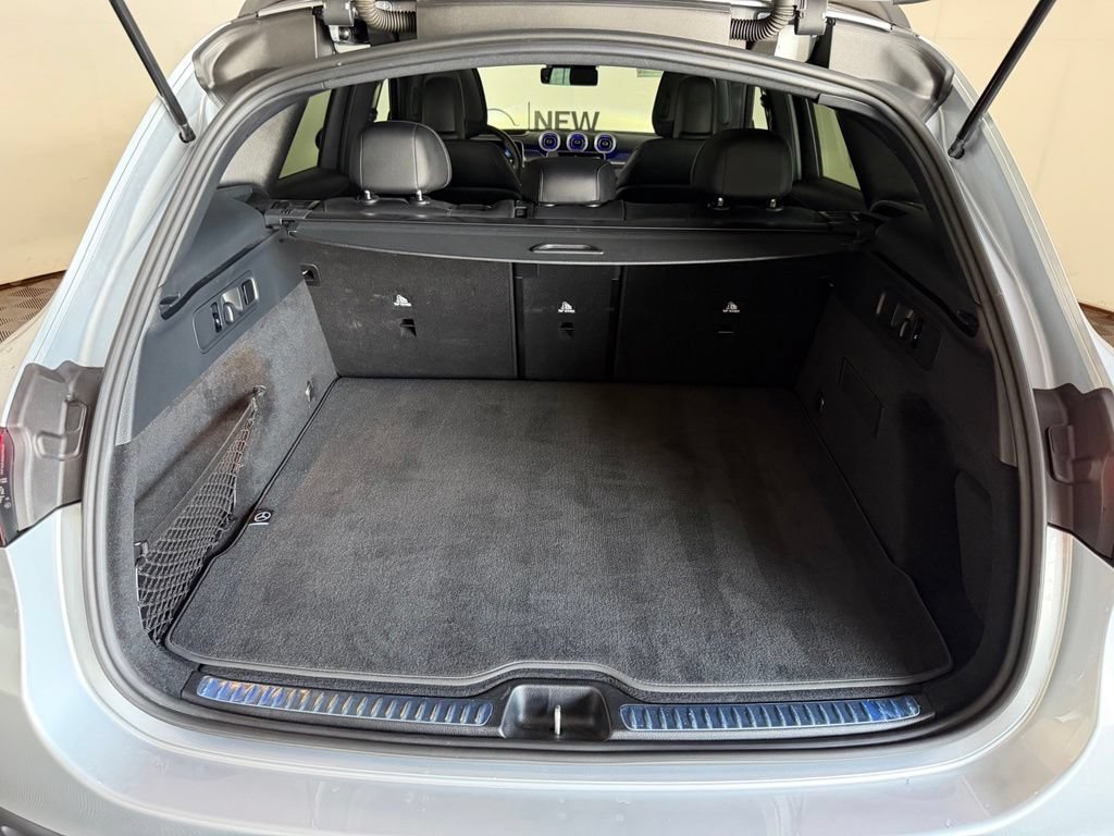 Used 2024 Mercedes-Benz GLC 43 AMG 4MATIC image 28