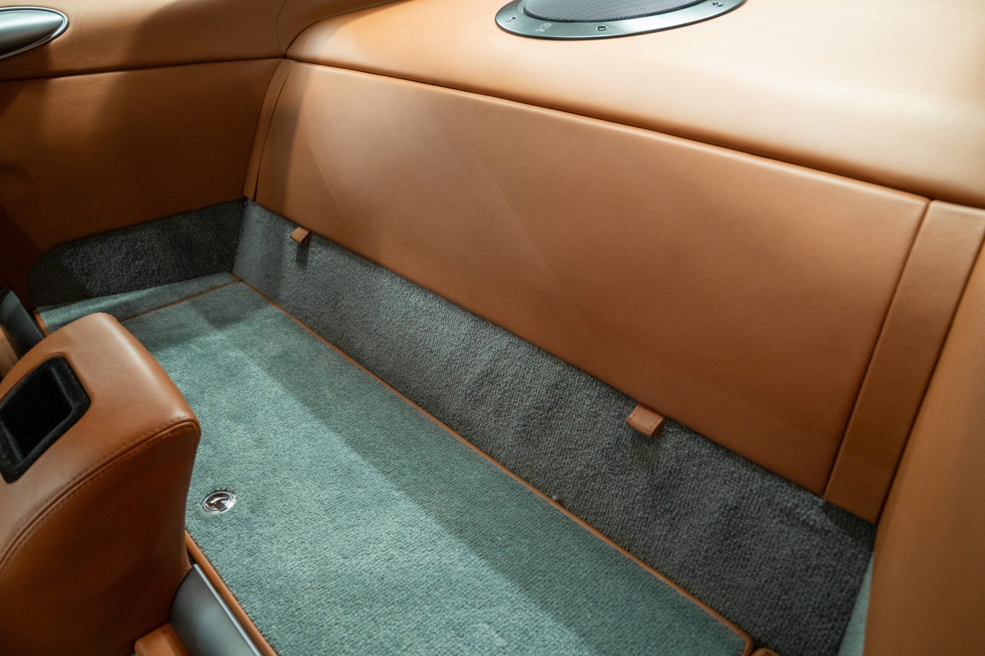 Used 2003 Aston Martin Vanquish RWD image 15