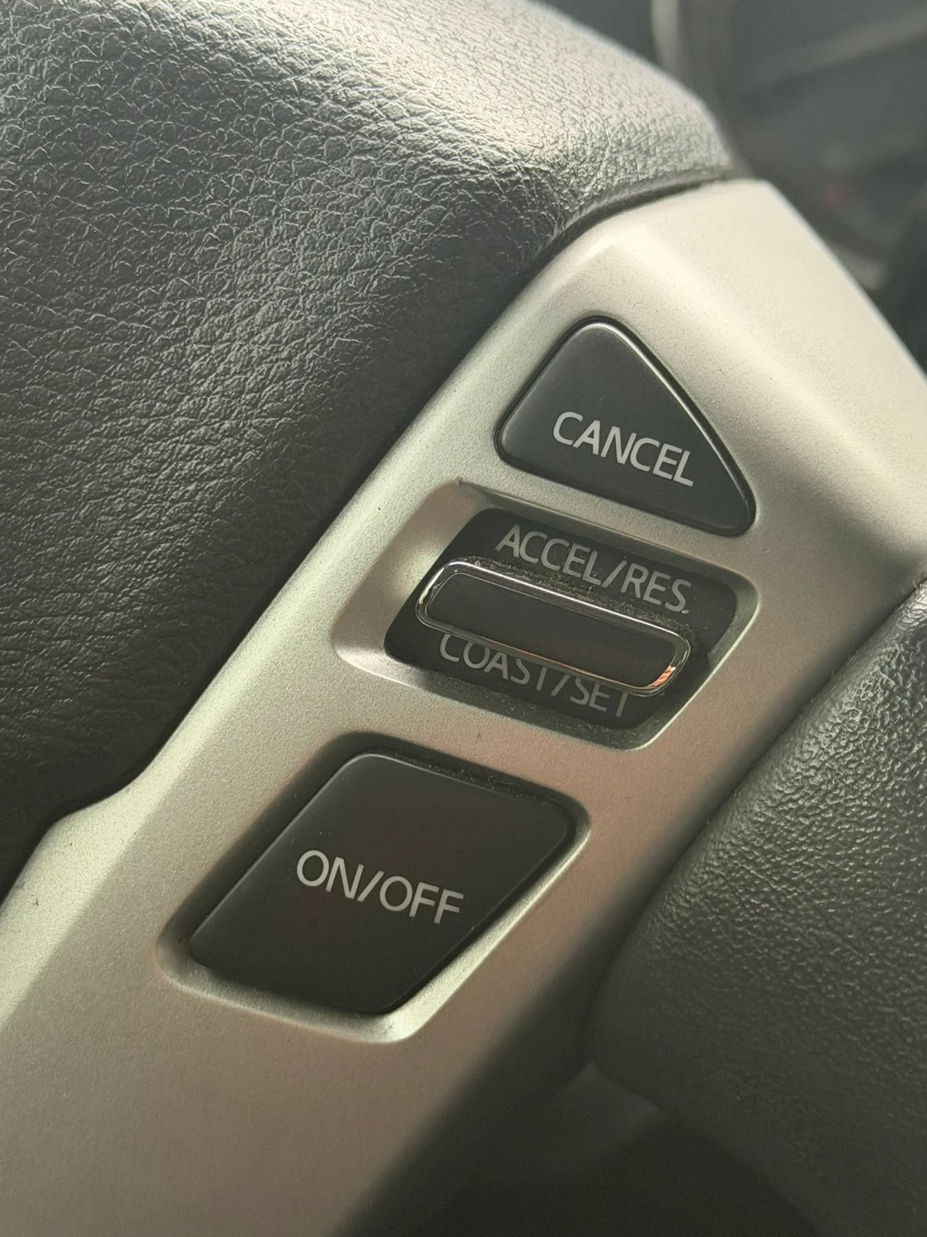 Used 2017 Nissan Titan SV RWD image 16