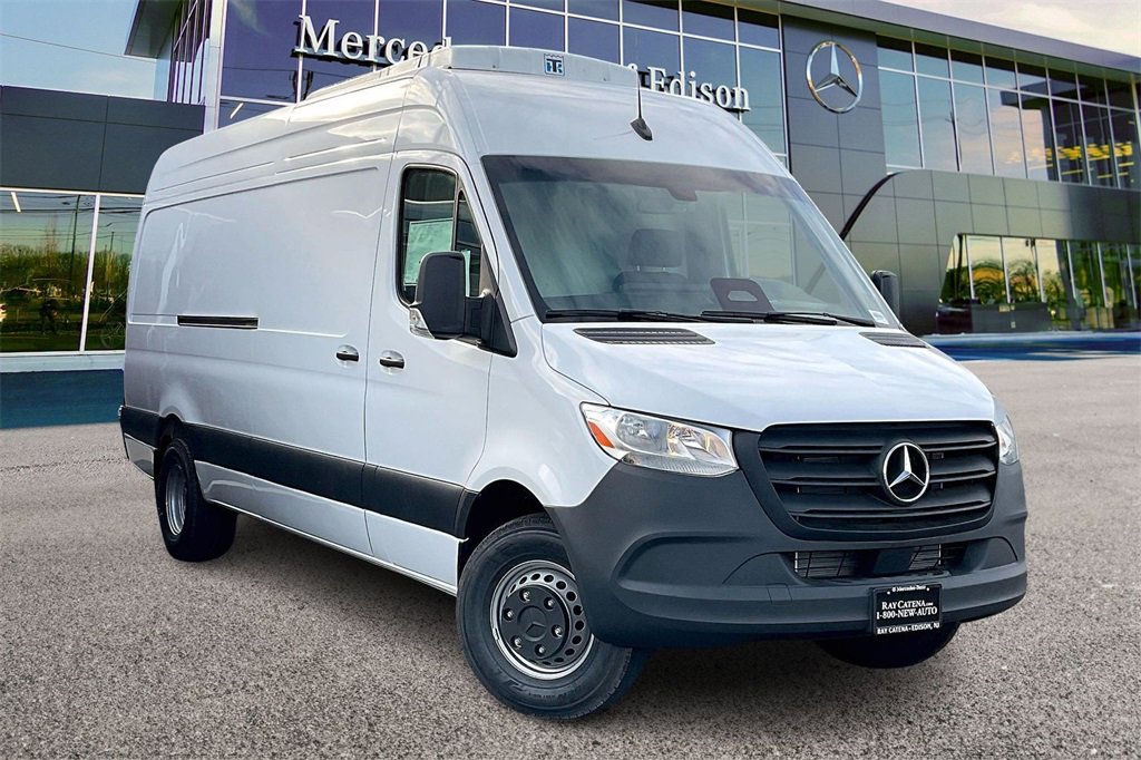 New 2025 Mercedes-Benz Sprinter 4500