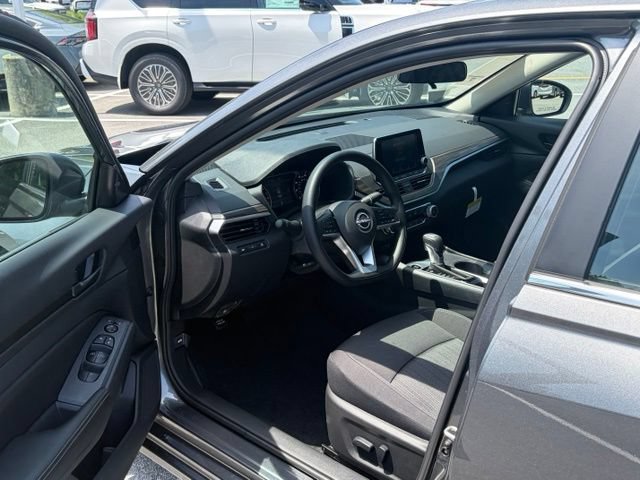 New 2026 Nissan Altima 2.5 SV FWD image 13