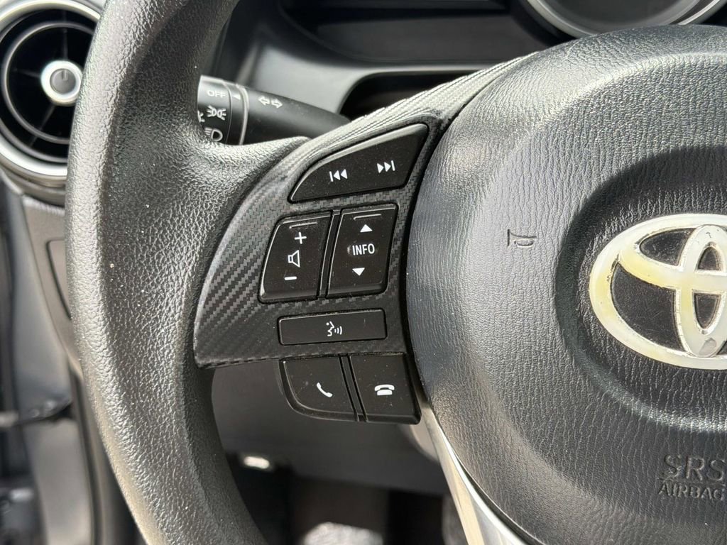 Used 2017 Toyota Yaris iA image 10