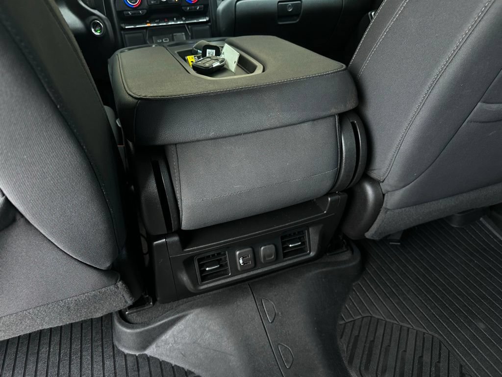 Used 2022 Chevrolet Silverado 1500 LT AWD/4WD image 22