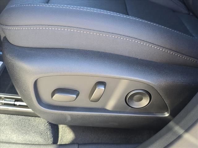 New 2026 Chevrolet Equinox LT w/ Convenience Package II image 18