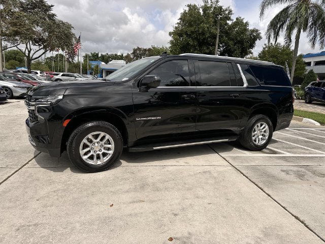 Used 2024 Chevrolet Suburban LS RWD image 31