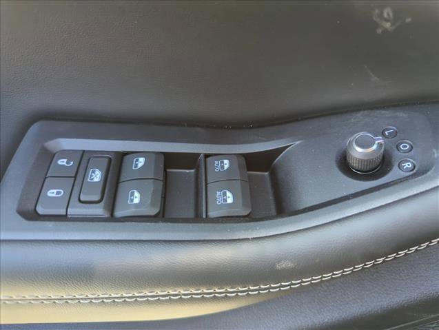 New 2025 Jeep Grand Cherokee Altitude image 18