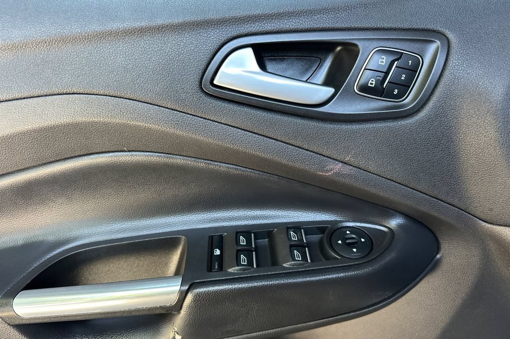 Used 2019 Ford Escape Titanium AWD/4WD image 11
