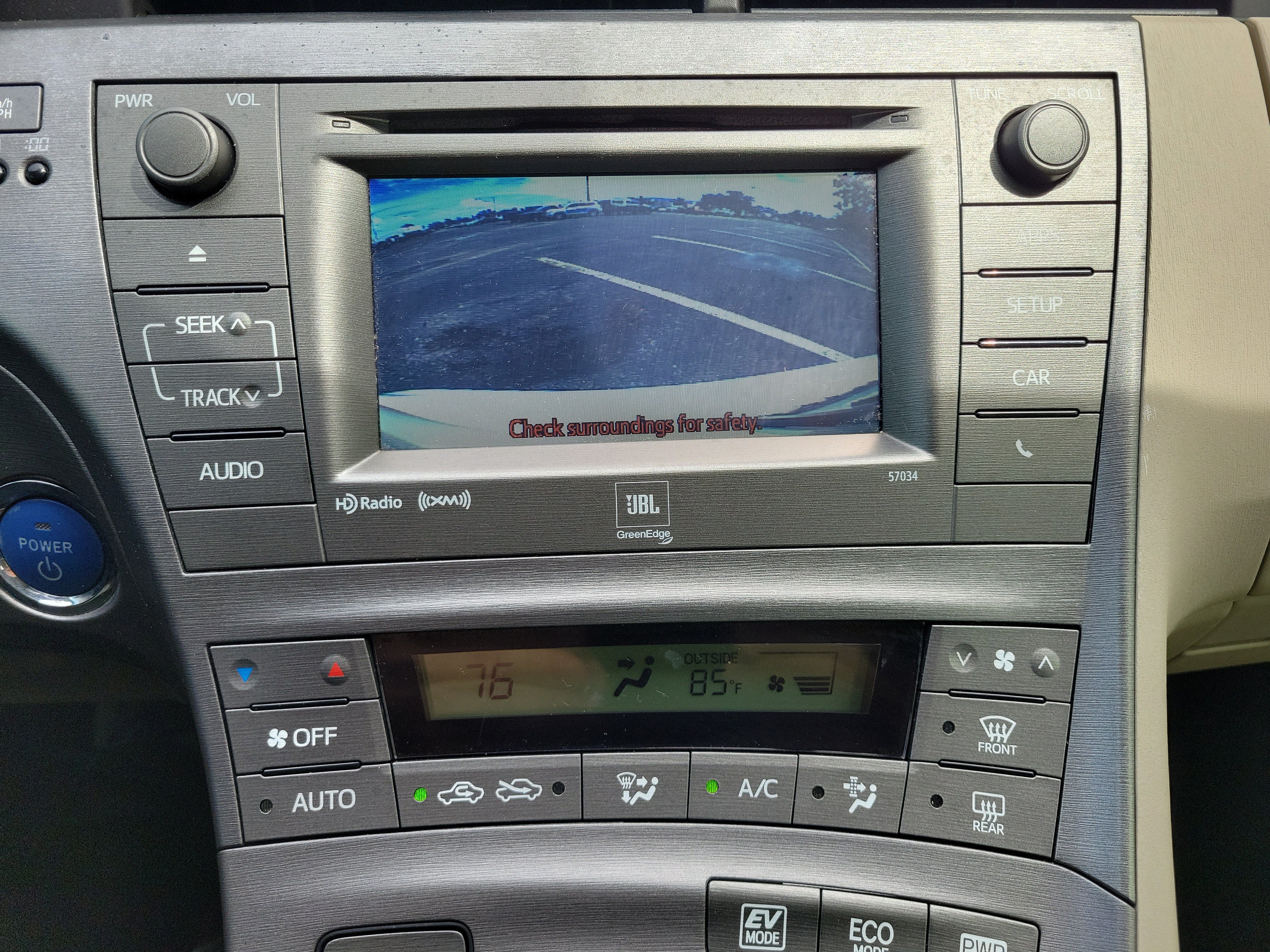 Used 2015 Toyota Prius Four FWD image 18