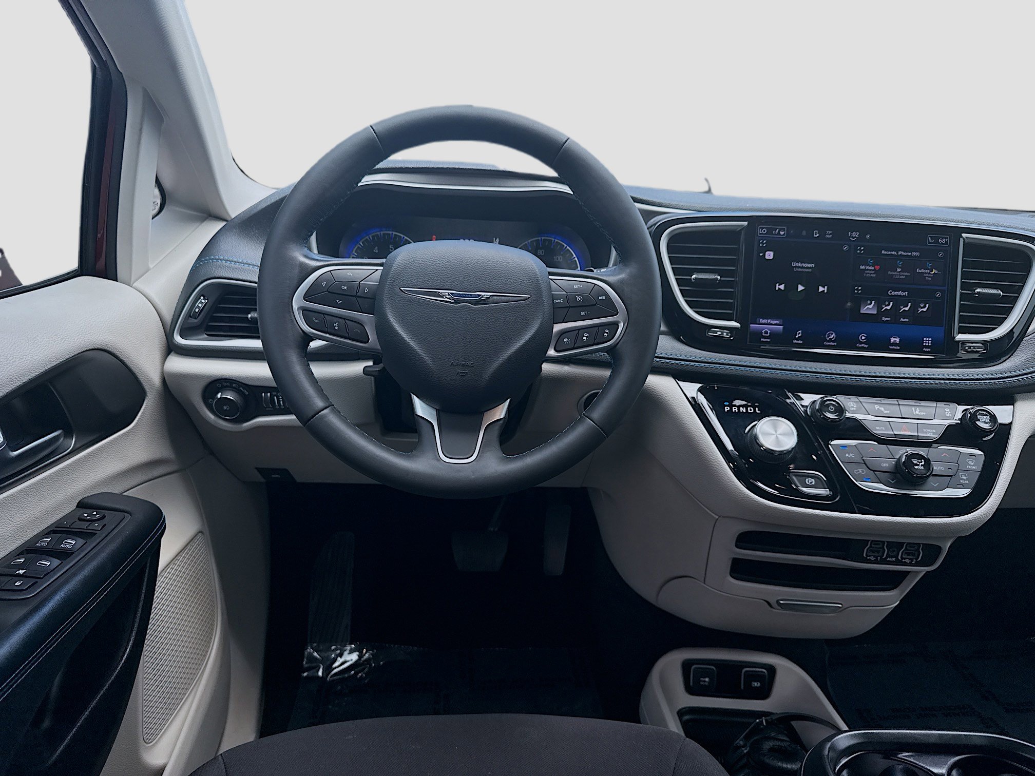 Used 2021 Chrysler Pacifica Touring w/ Cold Weather Group image 18