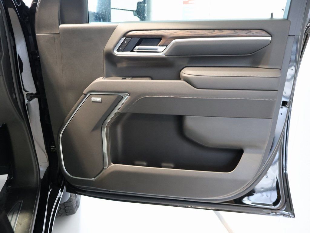 New 2025 GMC Sierra 2500 SLT w/ SLT Convenience Package image 40