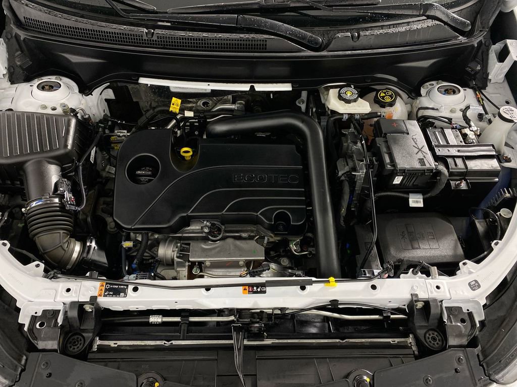 Certified 2024 Chevrolet Equinox LT w/ LPO, Floor Liner Package image 23