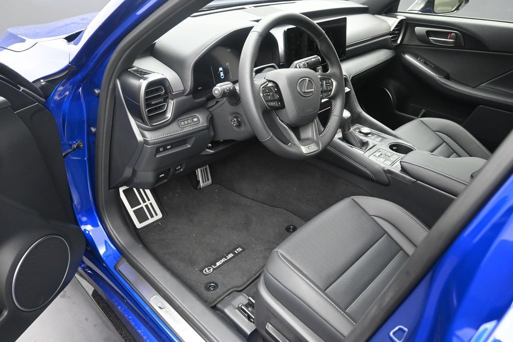 Used 2026 Lexus IS 350 F Sport w/ Technology Package RWD image 10