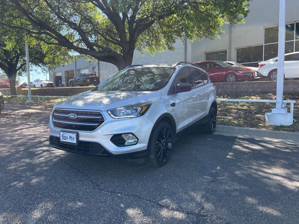 Used 2018 Ford Escape SEL w/ SEL Sport Appearance Package image 3