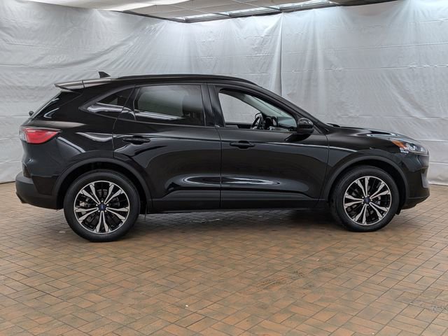 Certified 2022 Ford Escape SE w/ SE Sport Appearance Package image 8