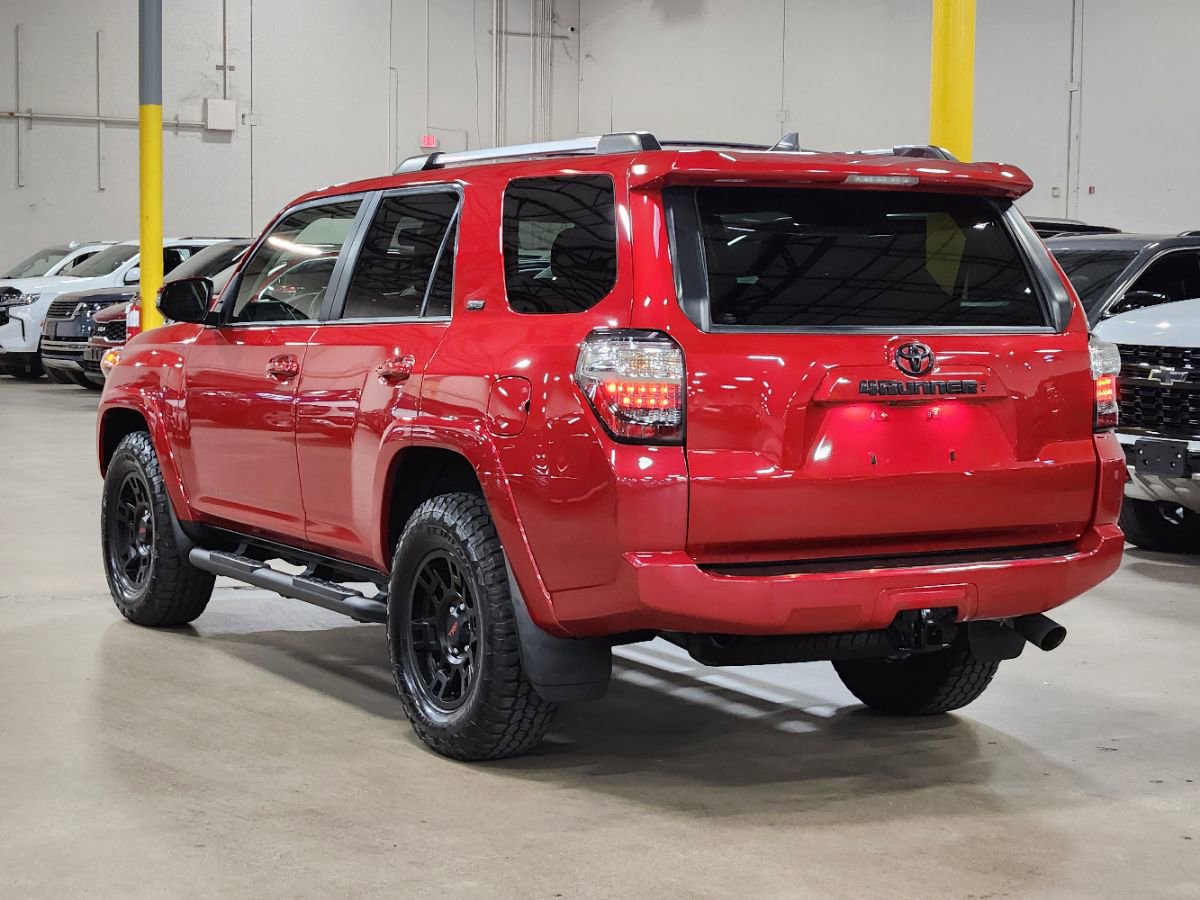 Used 2022 Toyota 4Runner SR5 Premium w/ Moonroof Package image 11