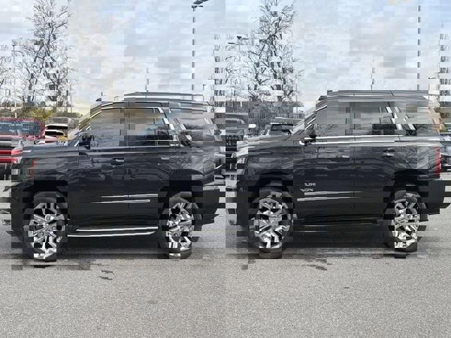 Used 2020 GMC Yukon SLT w/ Premium Edition image 6