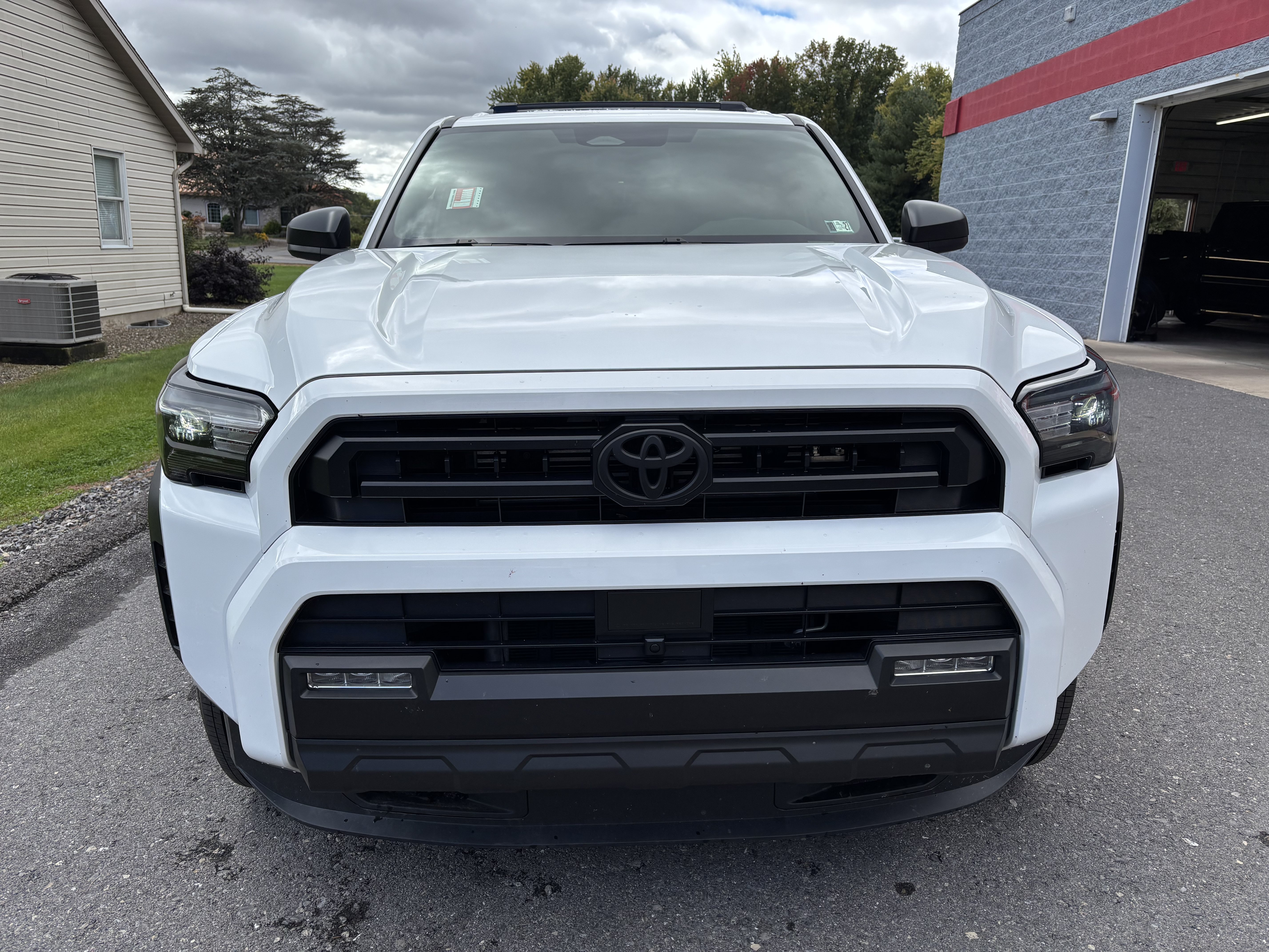 Certified 2025 Toyota 4Runner SR5 AWD/4WD image 9