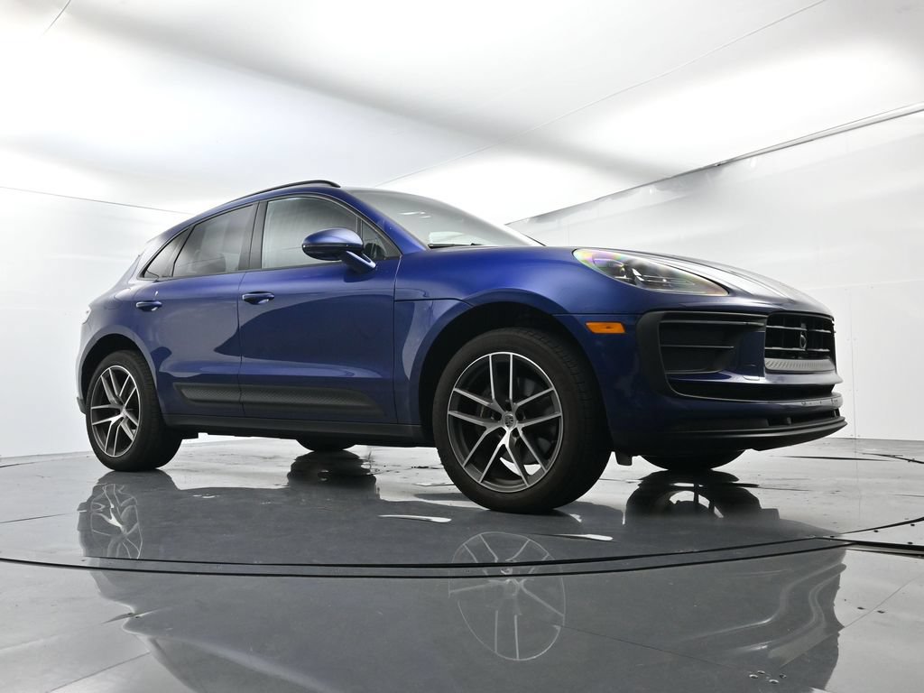 Certified 2024 Porsche Macan AWD/4WD image 53