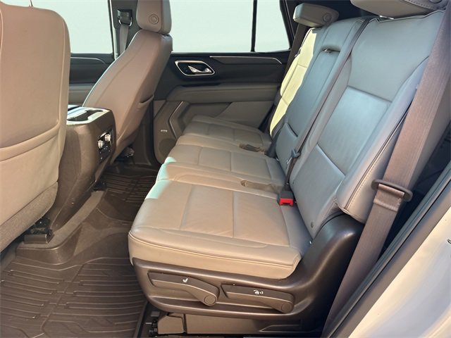Used 2021 GMC Yukon SLT w/ SLT Luxury Package image 15