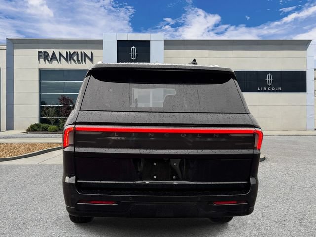 Certified 2025 Lincoln Navigator Reserve AWD/4WD image 6