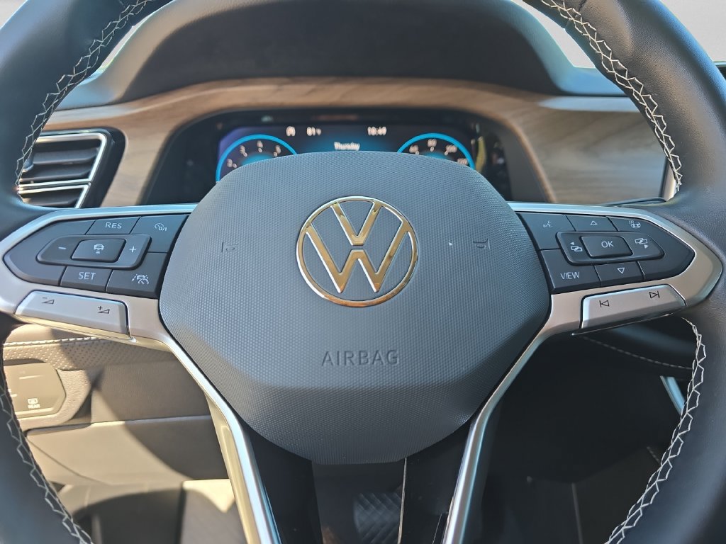 Used 2024 Volkswagen Atlas SE FWD image 12