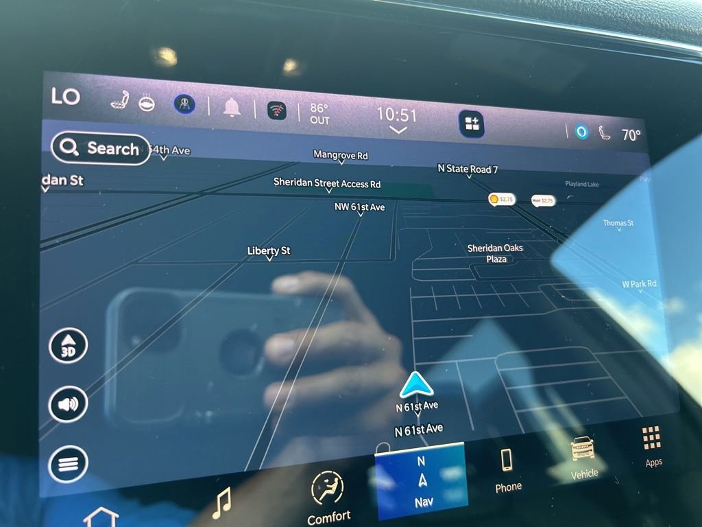 Used 2023 Jeep Wagoneer Series III w/ Preferred Equipment Group image 8