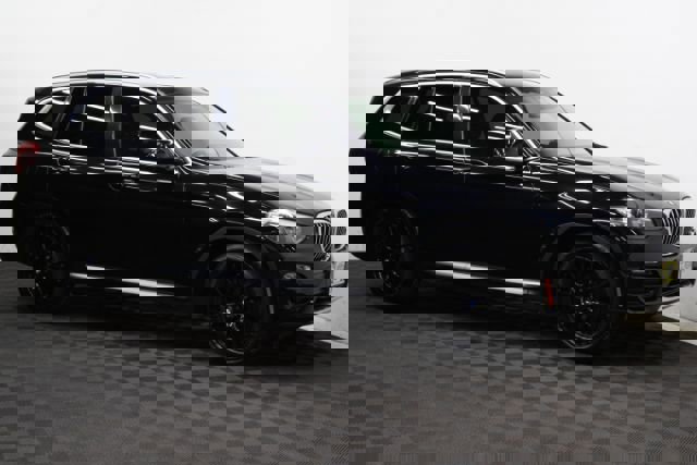 Used 2019 BMW X3 sDrive30i w/ Driving Assistance Package image 3