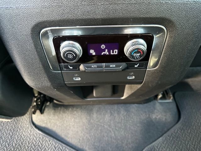 Used 2022 GMC Yukon Denali image 12