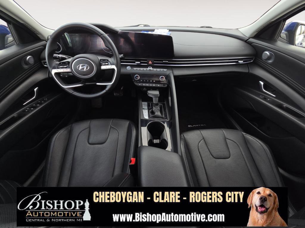 Used 2023 Hyundai Elantra Limited w/ Cargo Package image 6