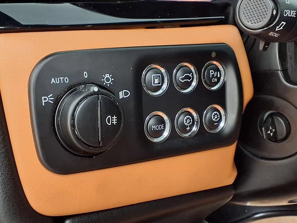 Used 2017 Maserati GranTurismo Sport RWD image 23