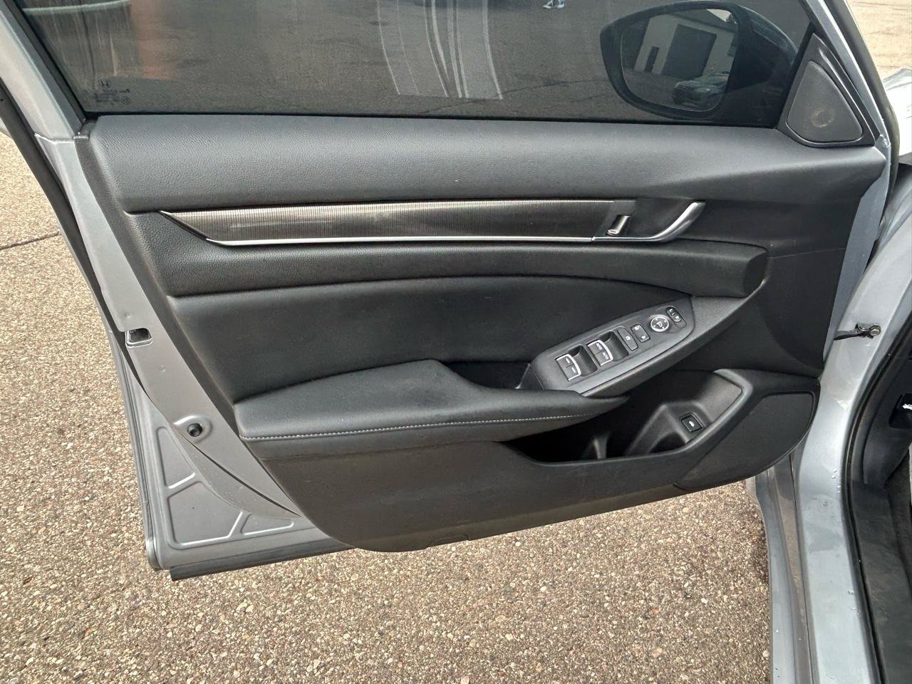 Used 2022 Honda Accord Sport image 14