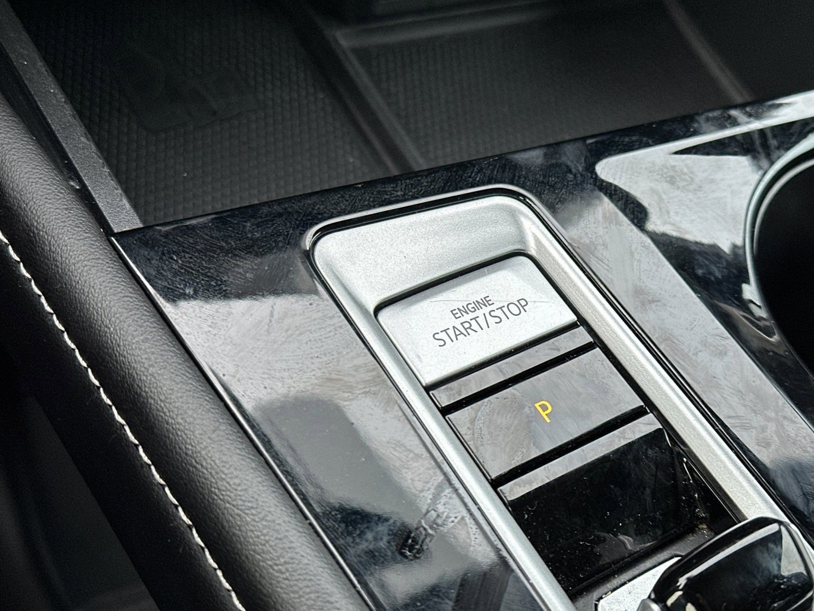 Used 2024 Volkswagen Atlas Cross Sport SE image 21