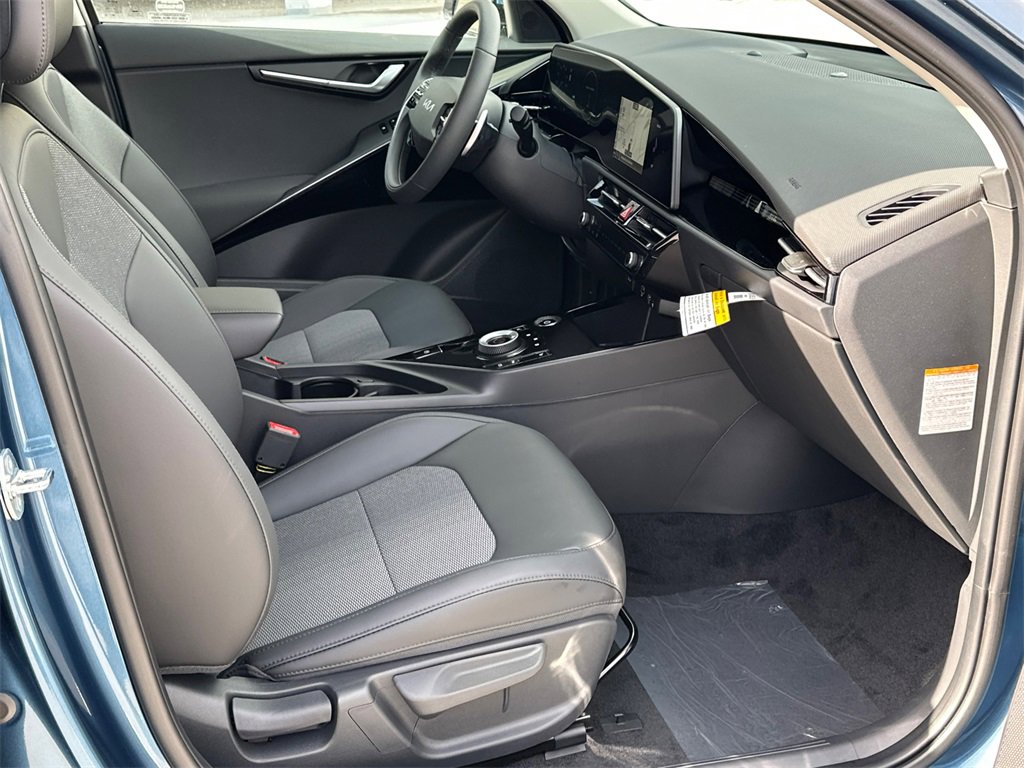 New 2025 Kia Niro Wind image 11
