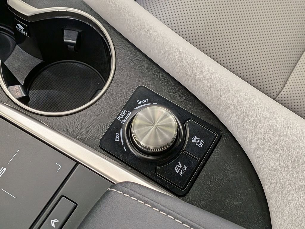 Used 2022 Lexus RX 450h AWD w/ Special Edition image 28
