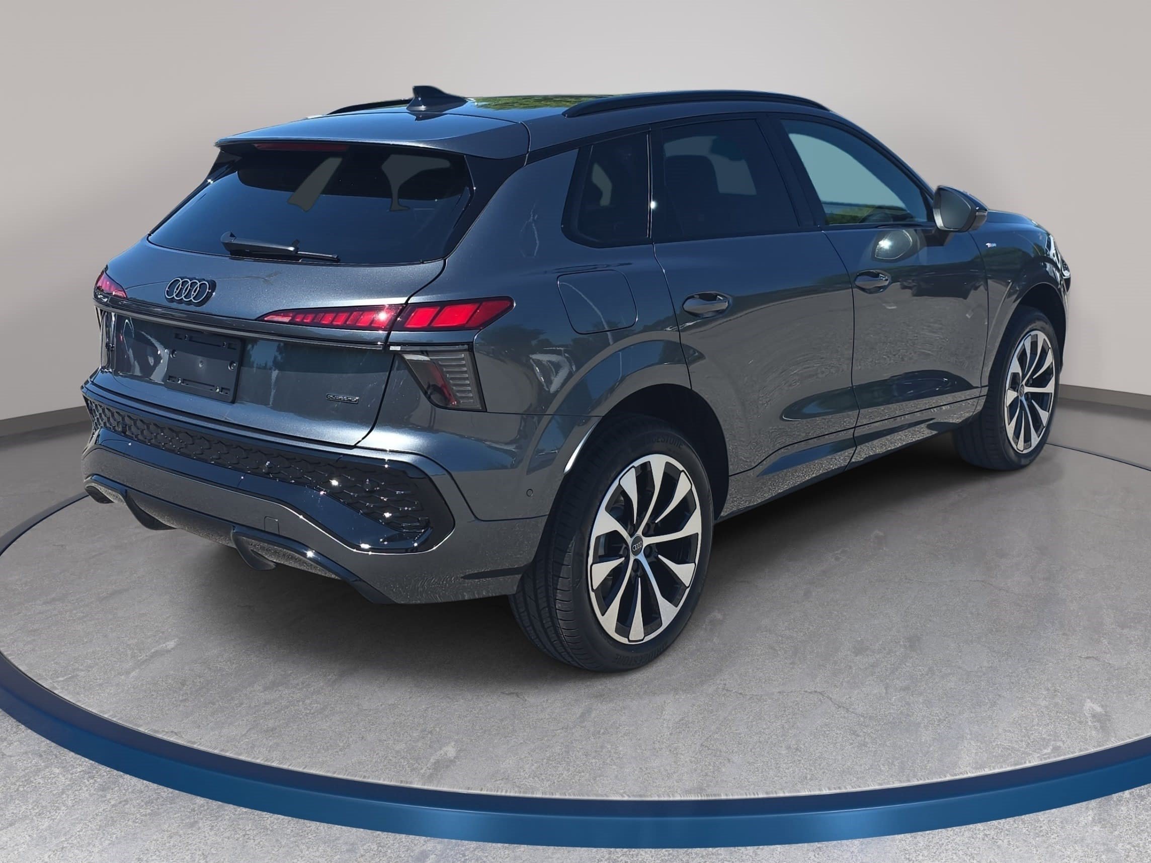 New 2026 Audi Q3 quattro 2.0T AWD/4WD image 6