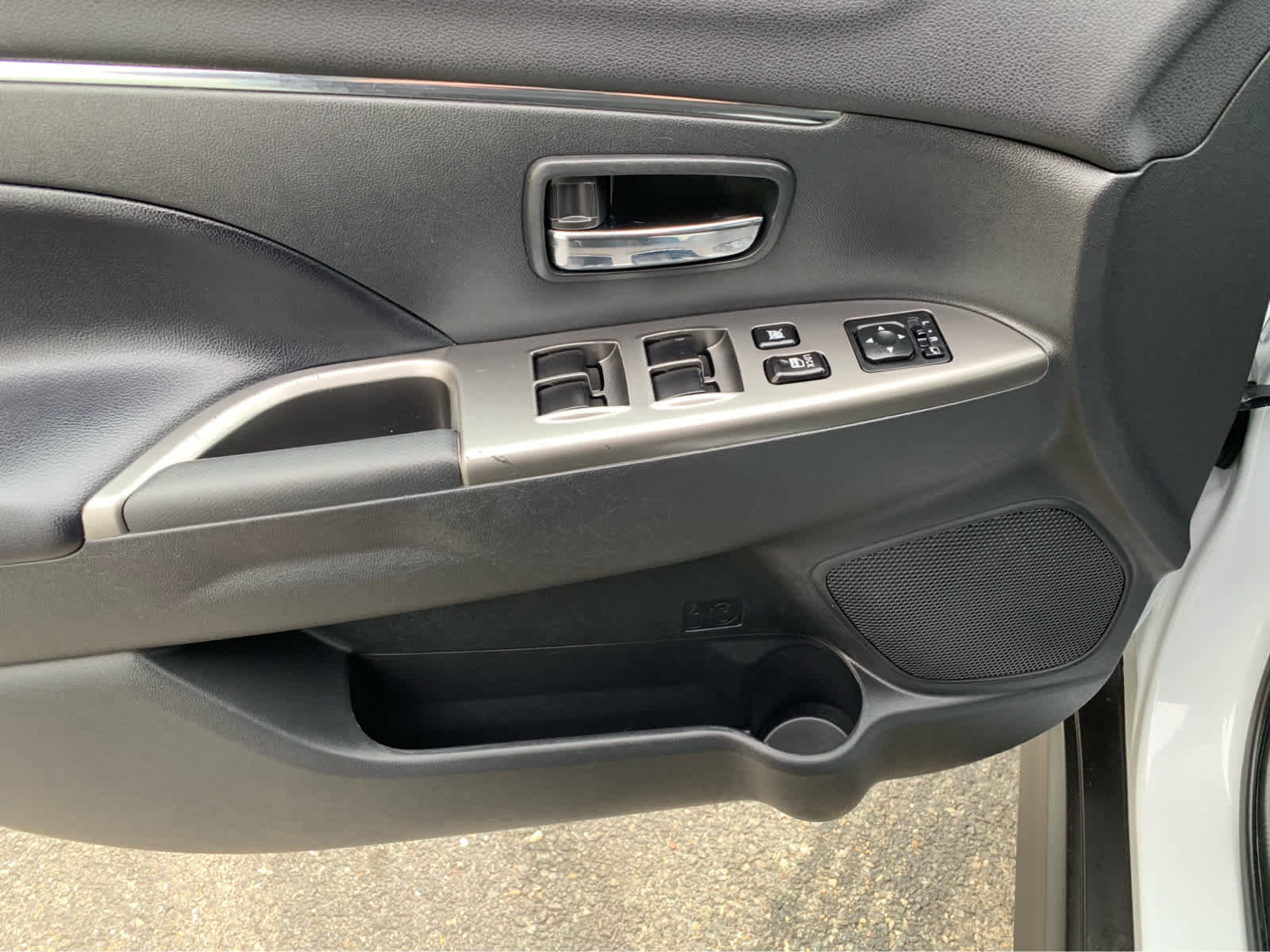 Used 2022 Mitsubishi Outlander Sport SE image 12