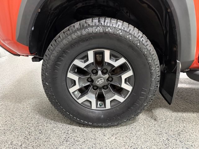 Used 2016 Toyota Tacoma TRD Off-Road w/ Towing Package AWD/4WD image 24