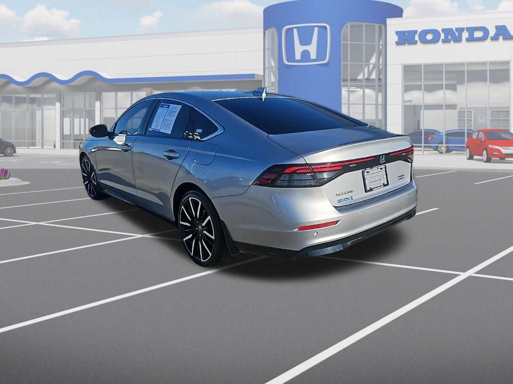 Used 2023 Honda Accord Touring image 6