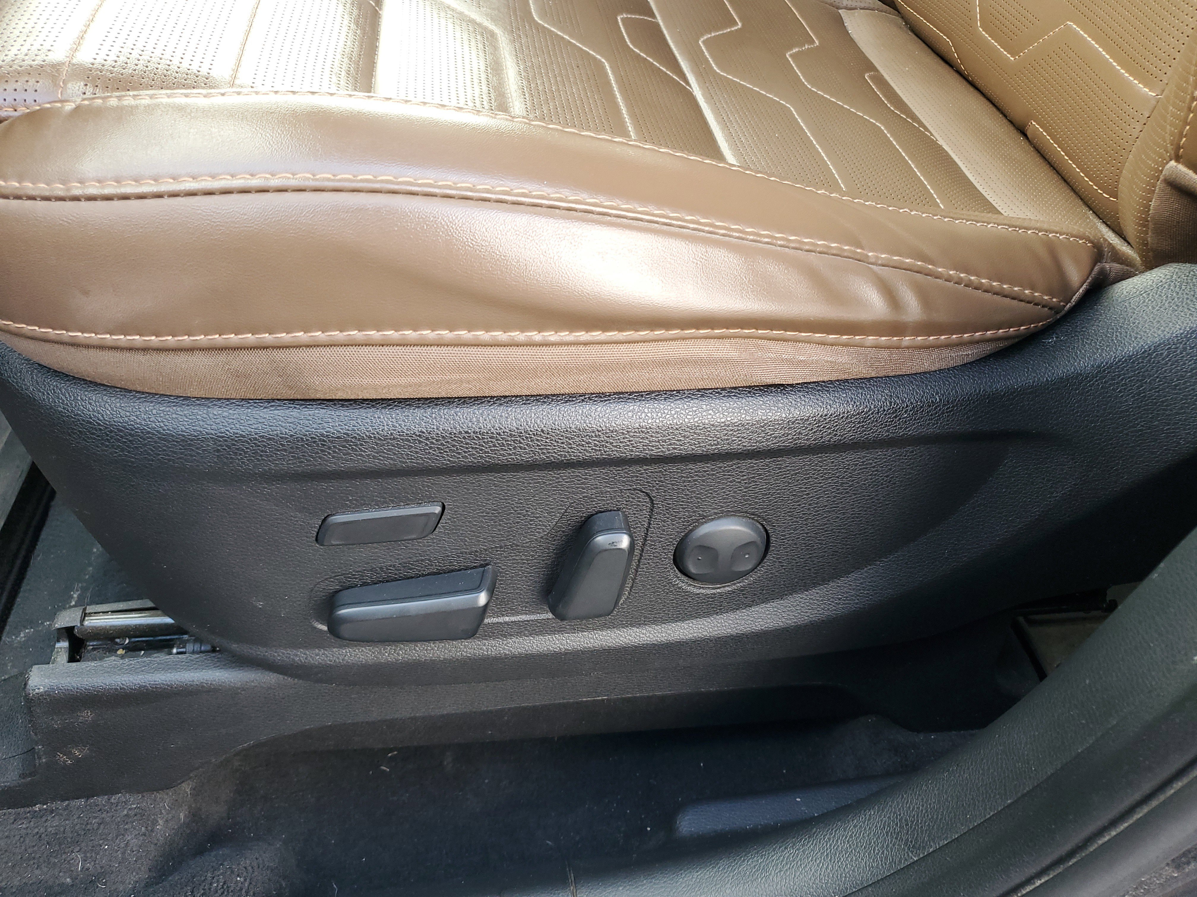 Used 2021 Kia Telluride SX w/ SX Prestige Package image 28