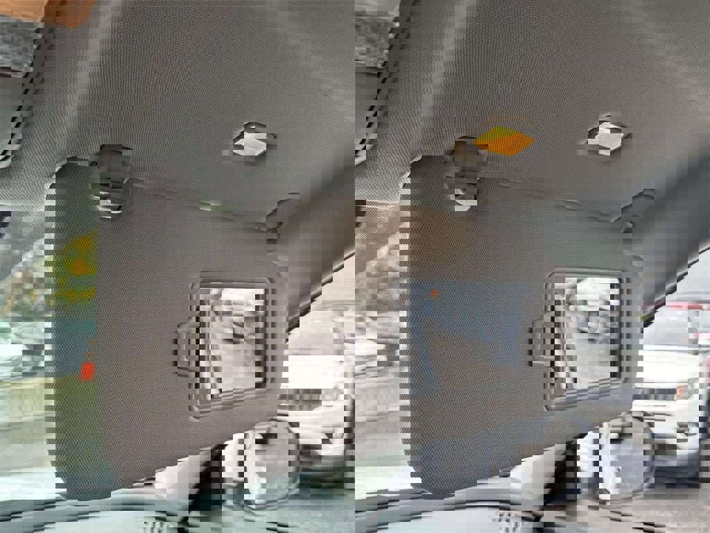 Used 2023 Kia Telluride LX image 31