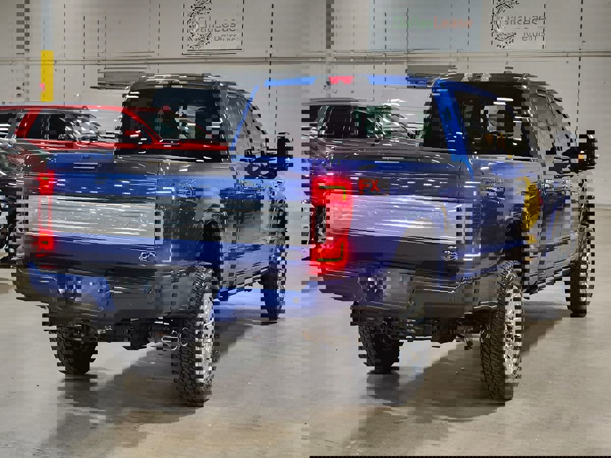 Used 2022 Ford F250 Platinum w/ FX4 Off-Road Package image 9