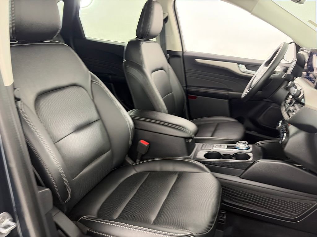 Certified 2022 Ford Escape SEL AWD/4WD image 31