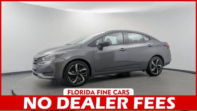 Used 2025 Nissan Versa SR FWD image 1