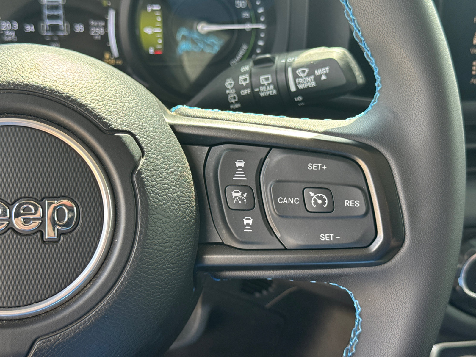 Used 2025 Jeep Wrangler Unlimited Rubicon 4xe w/ Safety Group image 24