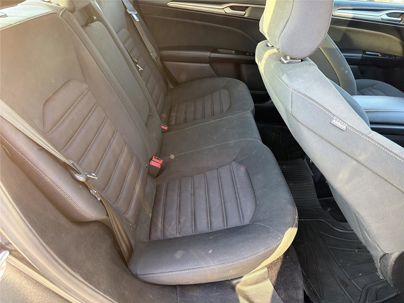 Used 2017 Ford Fusion SE w/ Fusion SE Technology Package image 13
