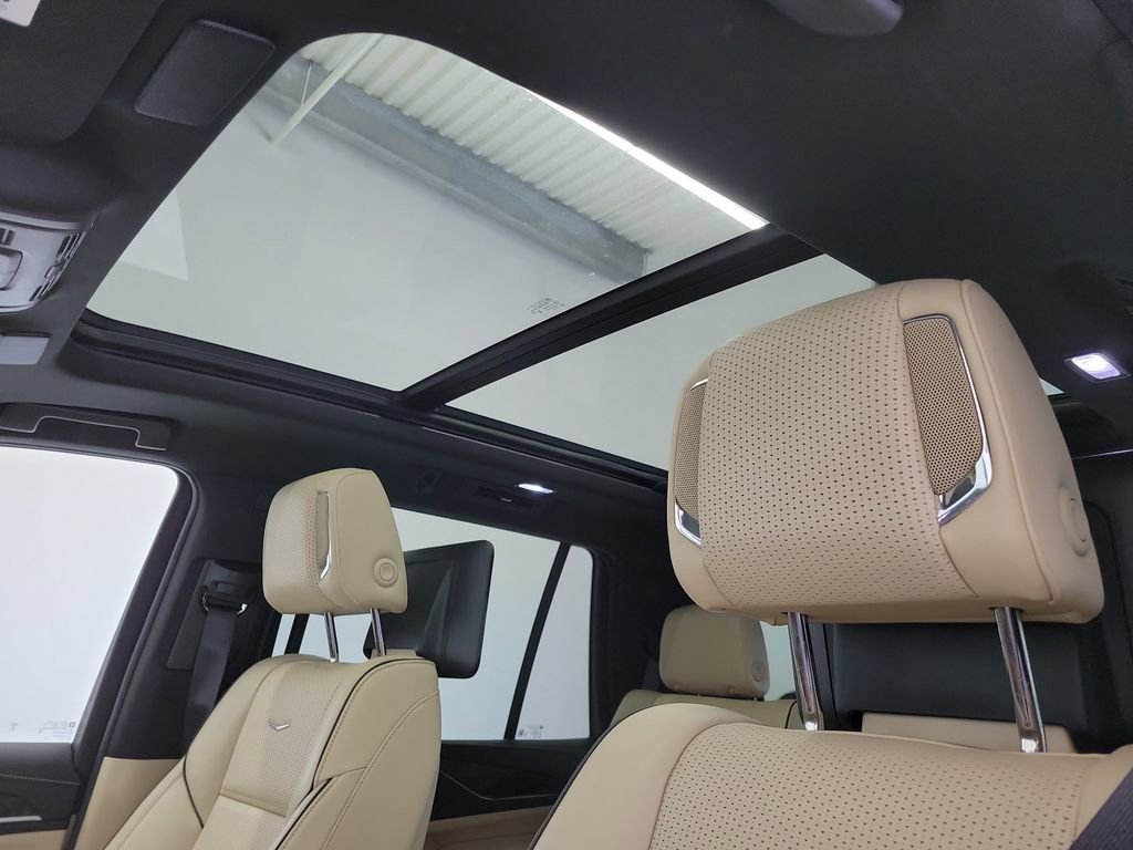 Used 2023 Cadillac Escalade Premium Luxury w/ LPO, Floor Liner Package AWD/4WD image 20