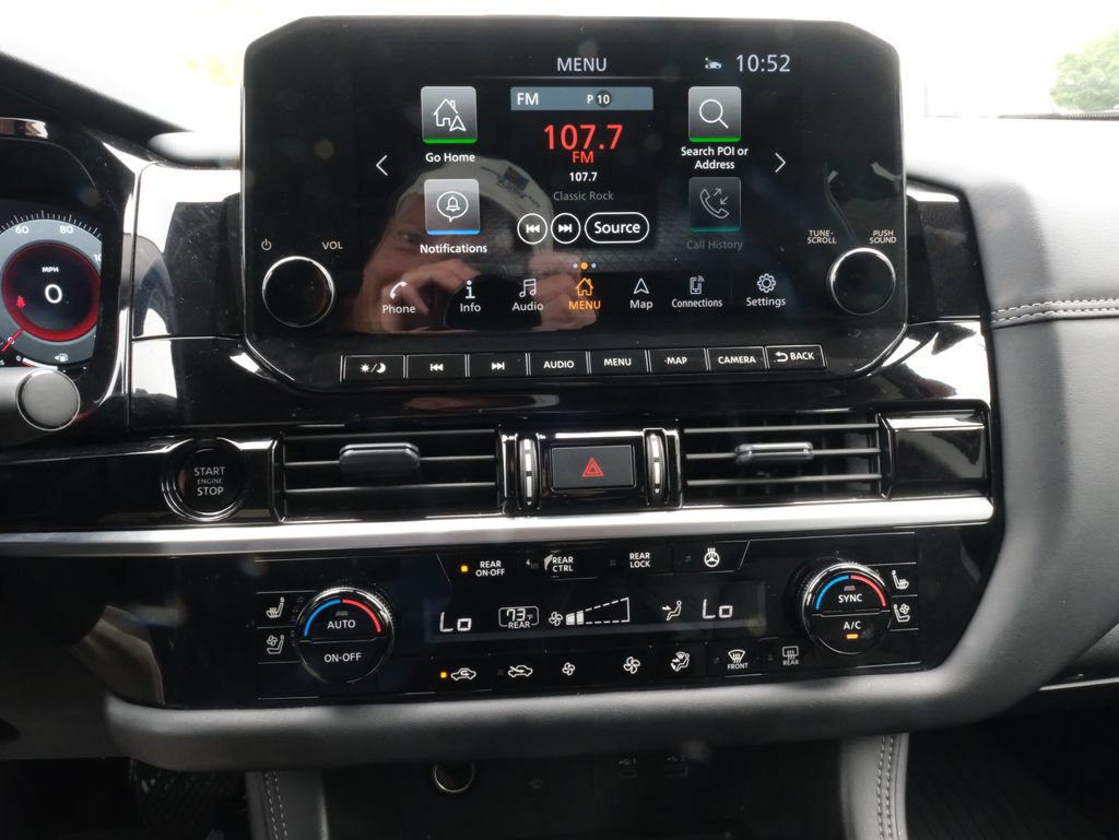 Used 2025 Nissan Pathfinder Platinum AWD/4WD image 19